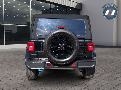 Used 2024 Jeep Wrangler Unlimited Sahara AWD/4WD image 4