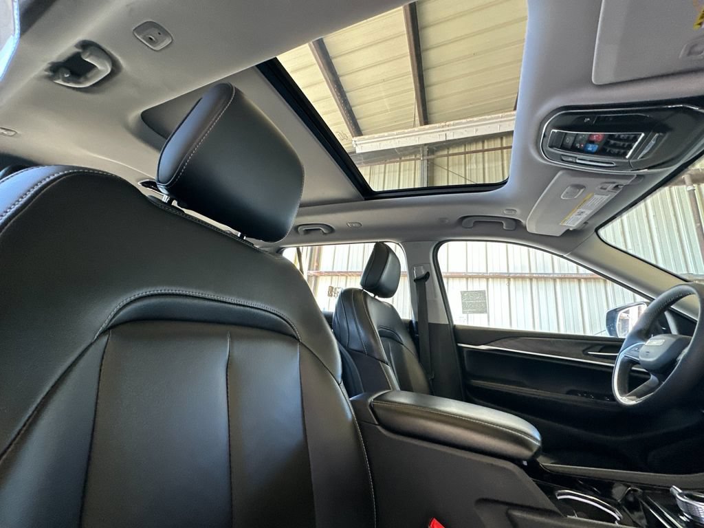 Used 2023 Jeep Grand Cherokee L Limited AWD/4WD image 20