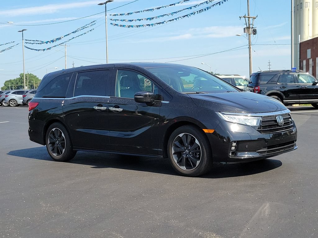 Used 2023 Honda Odyssey Elite image 2