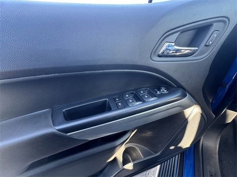 Used 2020 Chevrolet Colorado LT w/ Safety Package image 19