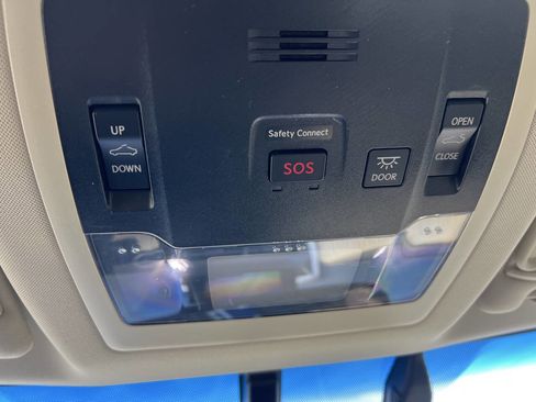 Used 2017 Lexus NX 300h AWD w/ Premium Package image 17