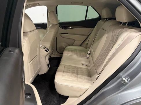 Used 2023 Buick Envision Avenir image 38