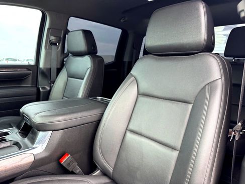 Used 2025 Chevrolet Silverado 1500 LTZ image 12