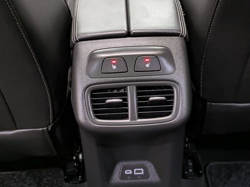 Used 2023 Buick Envision Avenir AWD/4WD image 13
