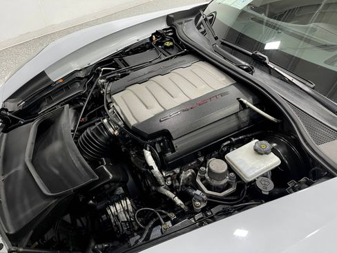 Used 2019 Chevrolet Corvette Stingray Coupe RWD image 22