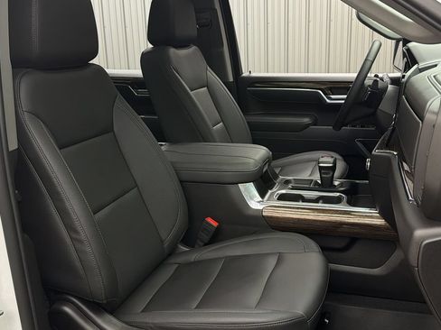 Used 2025 GMC Sierra 1500 Elevation w/ Elevation Premium Package AWD/4WD image 41