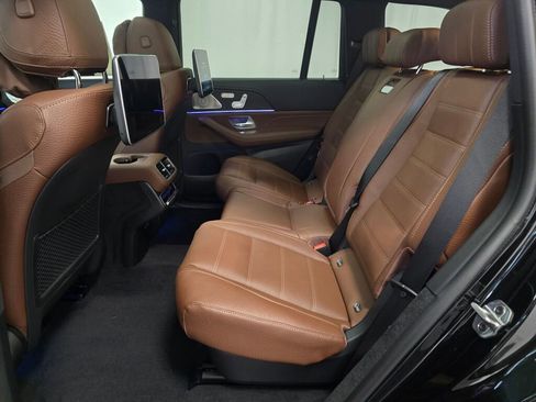 New 2026 Mercedes-Benz GLS 580 4MATIC image 20