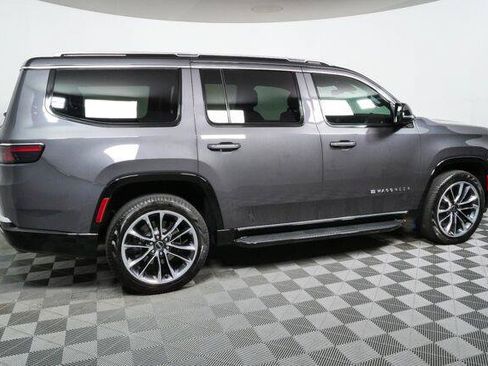Used 2025 Jeep Wagoneer Series II w/ Premium Group I AWD/4WD image 10