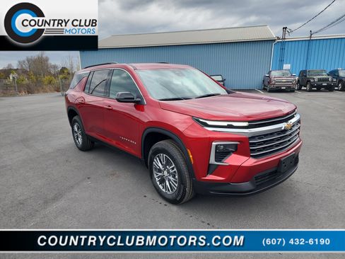 New 2026 Chevrolet Traverse LT image 1