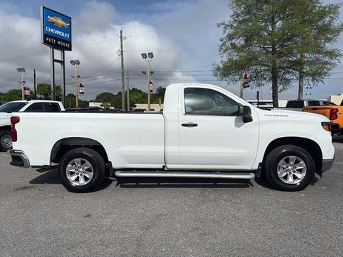 Used 2025 Chevrolet Silverado 1500 W/T image 5