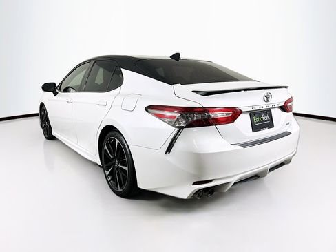 Used 2019 Toyota Camry XSE image 5