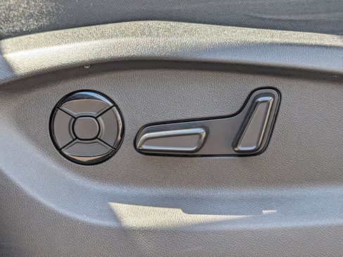 Used 2025 Volkswagen Tiguan SE R-Line AWD/4WD image 20