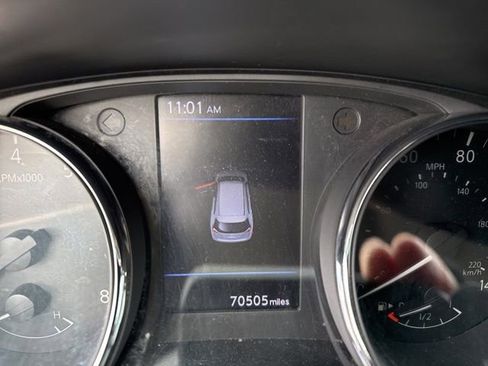 Used 2018 Nissan Rogue S image 7