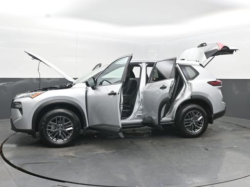 Certified 2025 Nissan Rogue S image 41