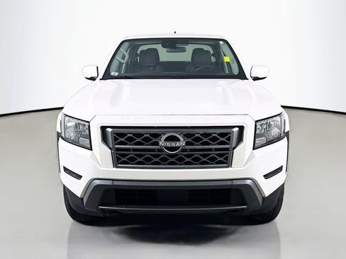 Used 2023 Nissan Frontier SV w/ Technology Package AWD/4WD image 2
