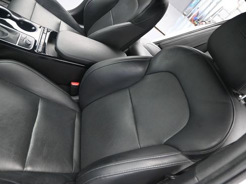 Used 2020 Kia Stinger GT-Line w/ Sun & Sound Package AWD/4WD image 9