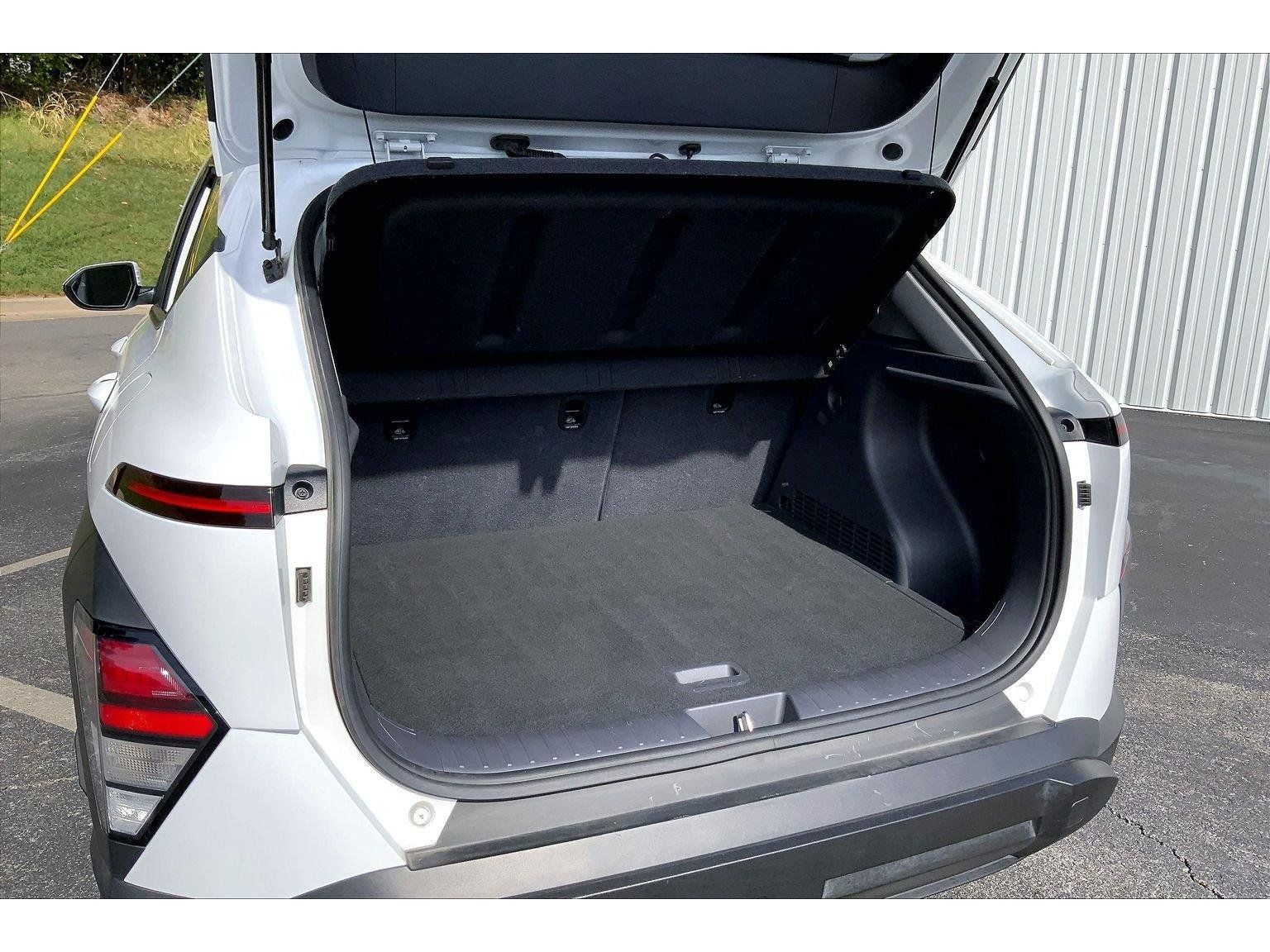 Used 2025 Hyundai Kona SEL AWD/4WD image 25