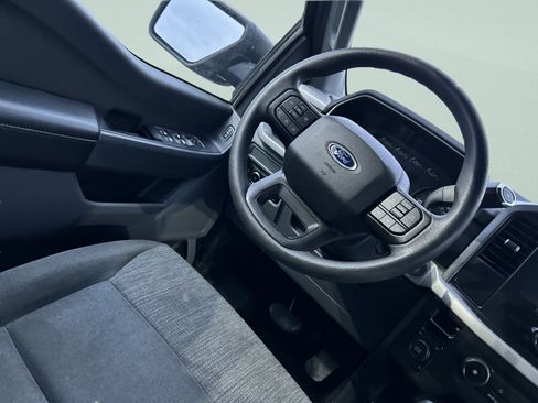 Used 2022 Ford F150 XLT image 32