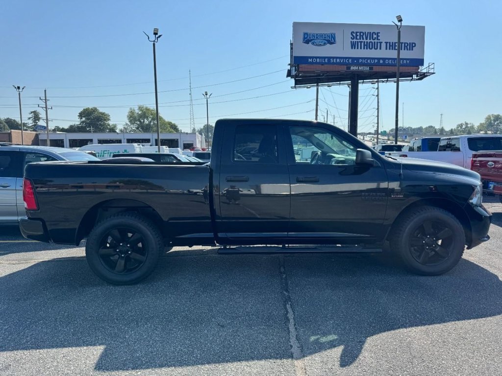 Used 2017 RAM 1500 Express w/ Black Ram 1500 Express Group AWD/4WD image 2