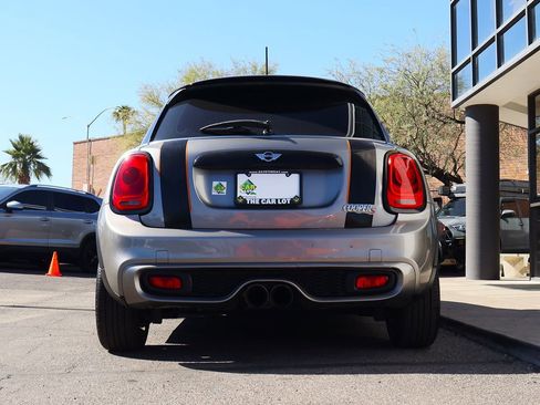 Used 2017 MINI Cooper S image 12