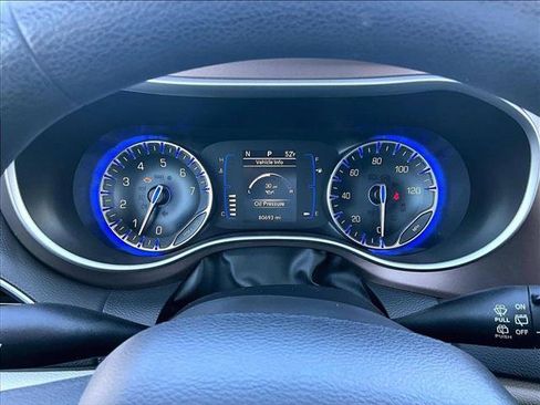 Used 2018 Chrysler Pacifica Touring Plus image 20