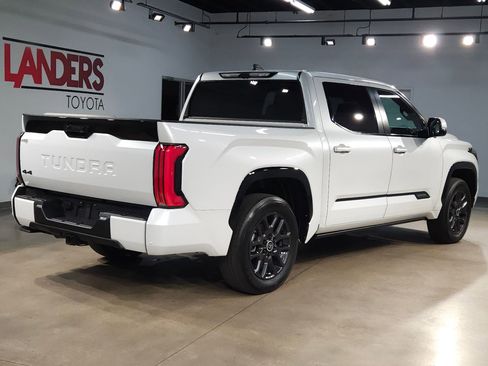 Used 2024 Toyota Tundra Platinum AWD/4WD image 7