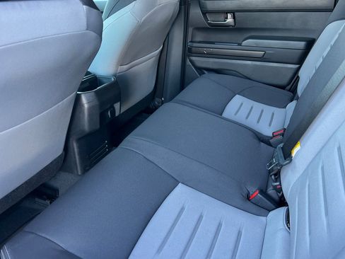 Used 2025 Toyota Tacoma TRD Sport image 9