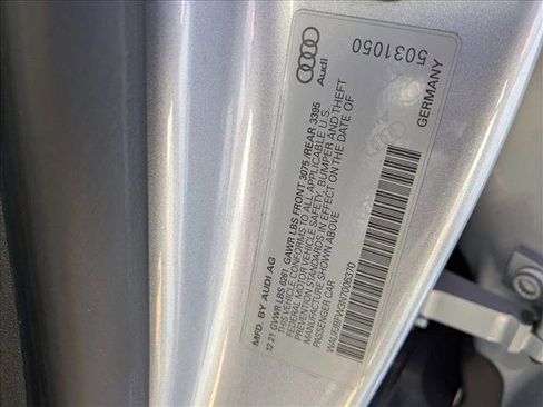 Used 2022 Audi e-tron GT Premium Plus image 25