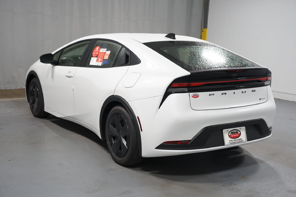 New 2027 Toyota Prius LE FWD image 6