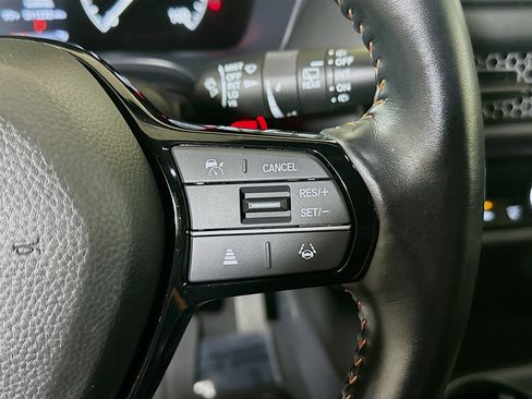 Used 2025 Honda HR-V Sport image 17