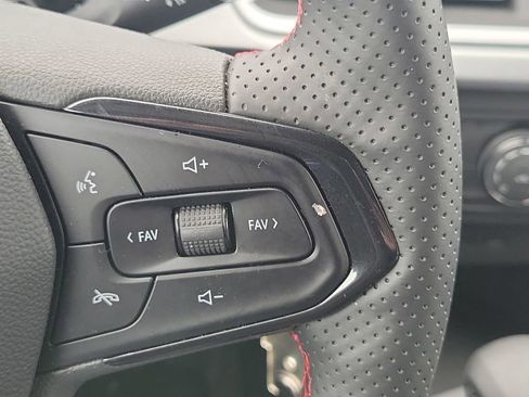 Used 2025 Chevrolet Trax RS image 15