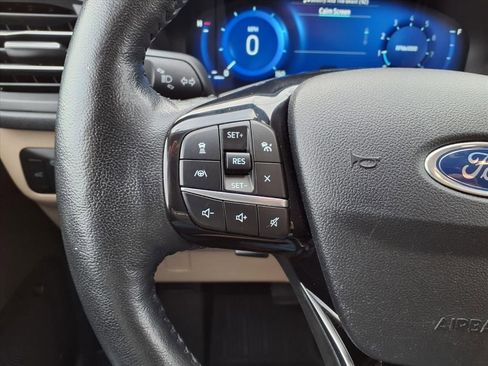 Used 2021 Ford Escape Titanium image 23