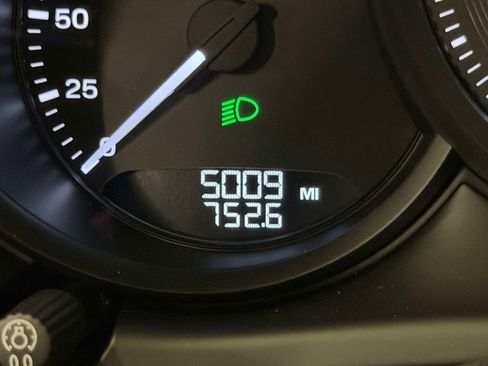 Used 2025 Porsche Macan S AWD/4WD image 36