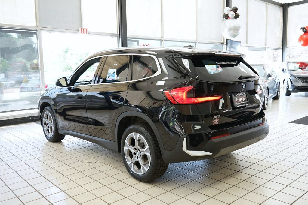 Used 2023 BMW X1 xDrive28i AWD/4WD image 4