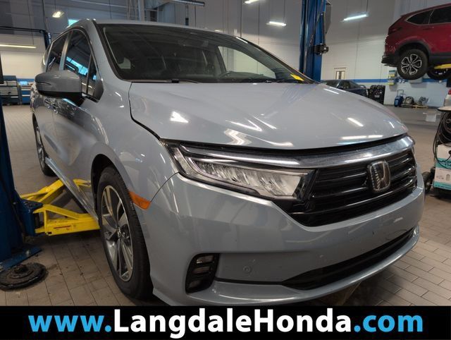 Used 2023 Honda Odyssey Touring image 1