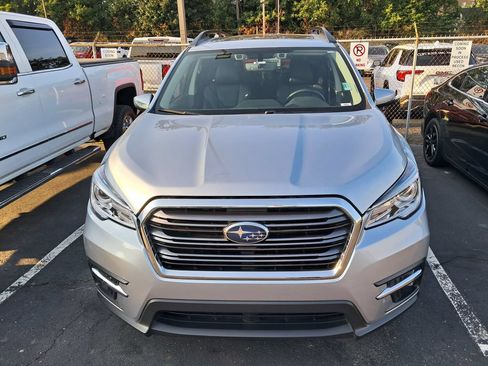 Used 2022 Subaru Ascent Limited w/ Technology Package AWD/4WD image 5