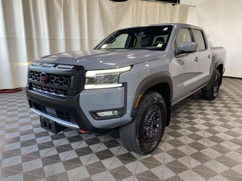 Used 2025 Nissan Frontier PRO-4X w/ Pro Premium Package AWD/4WD image 3