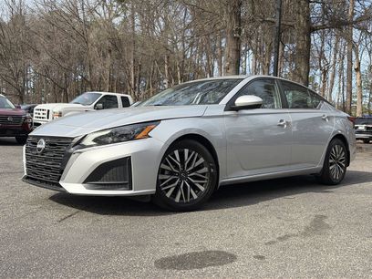 Used 2024 Nissan Altima 2.5 SV w/ SV Premium Package