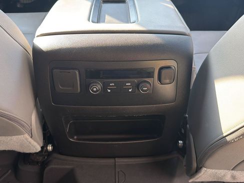 Used 2020 Chevrolet Suburban LT w/ Texas Edition Package RWD image 44