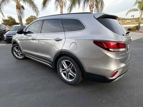 Used 2017 Hyundai Santa Fe Limited image 4
