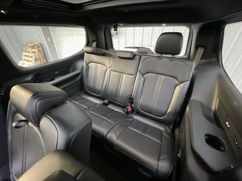 Used 2024 Jeep Wagoneer Series III w/ Premium Group I image 24