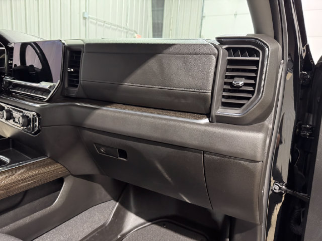 Used 2025 Chevrolet Silverado 1500 RST w/ Z71 Off-Road Package AWD/4WD image 22