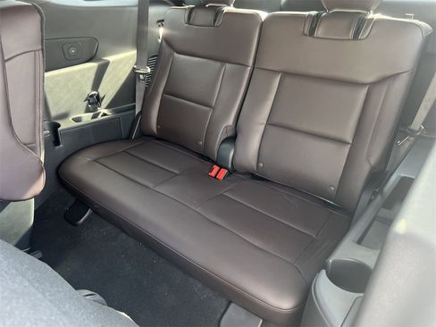 New 2026 Ford Explorer Platinum image 23