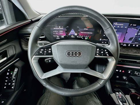 Used 2025 Audi Q5 Premium Plus w/ Premium Plus AWD/4WD image 11