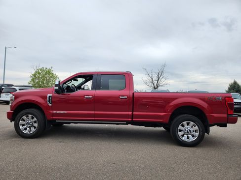 Used 2022 Ford F350 Platinum w/ FX4 Off-Road Package image 4