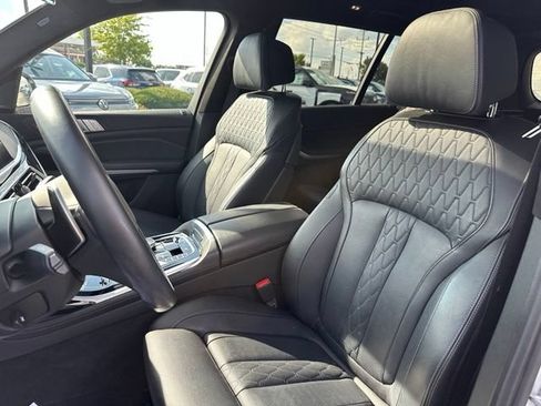 Used 2021 BMW X7 M50i w/ Cold Weather Package AWD/4WD image 30