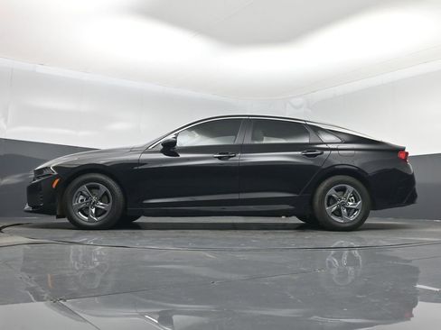 Used 2021 Kia K5 LXS image 15