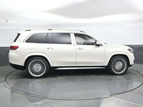 Used 2023 Mercedes-Benz Maybach GLS 600 4MATIC image 3