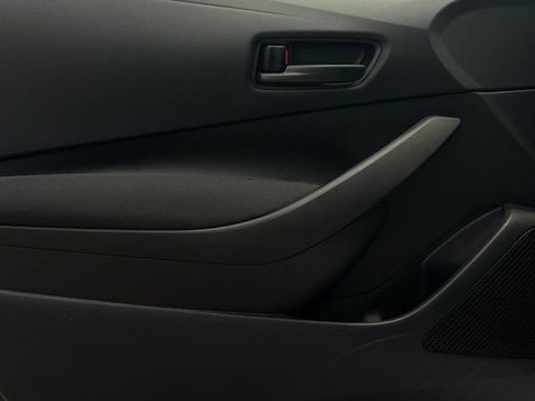 Used 2025 Toyota Corolla LE w/ LE Premium Package FWD image 12