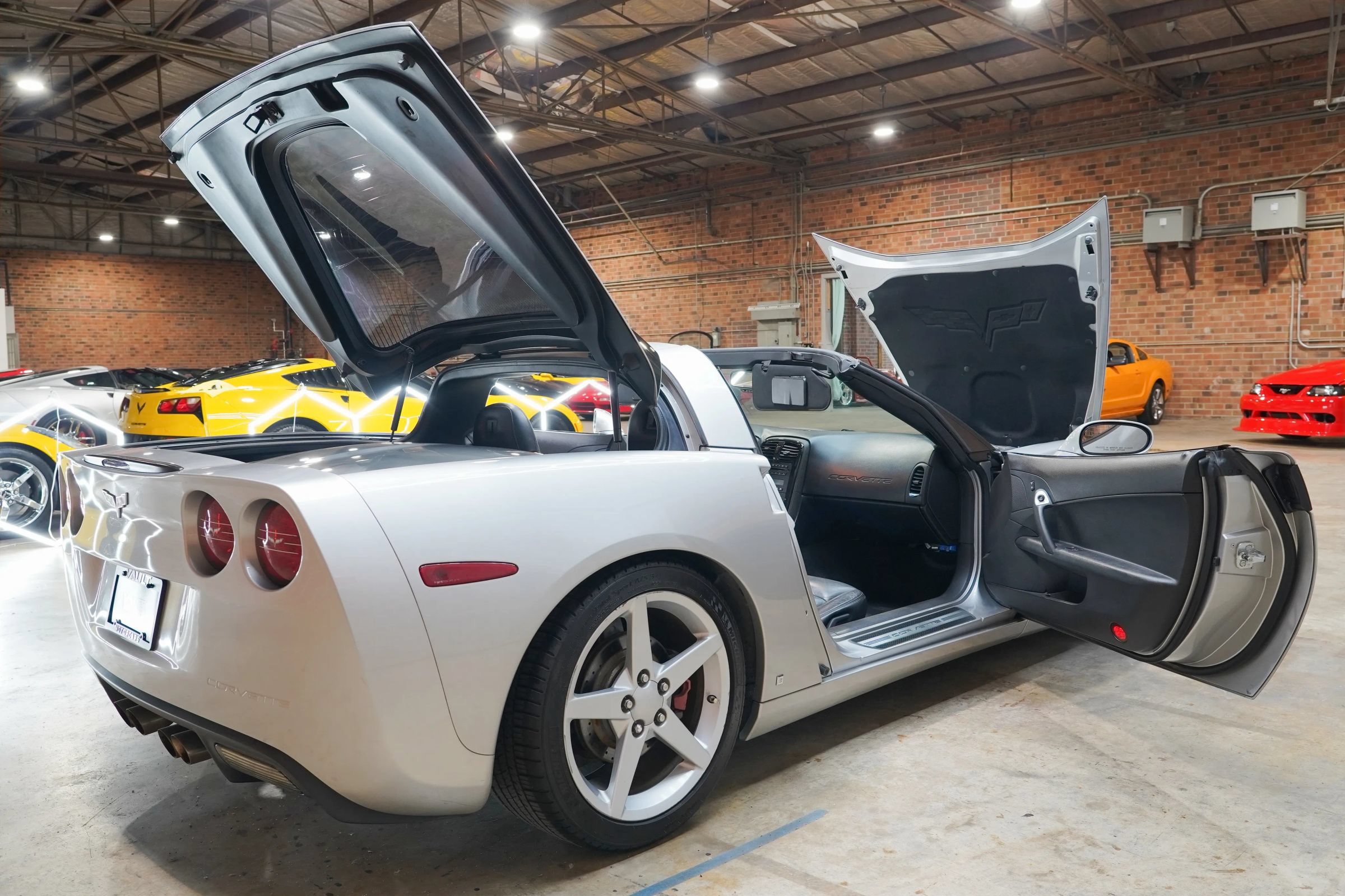 Used 2008 Chevrolet Corvette Coupe RWD image 25